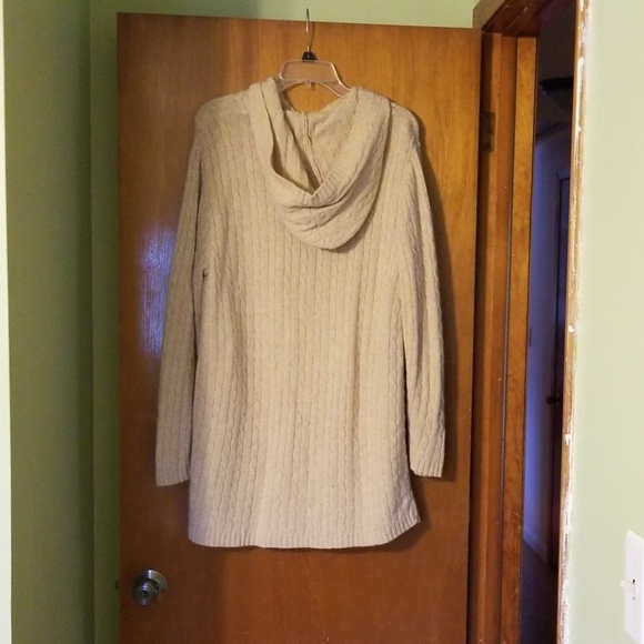 Sweater - Picture 2 of 2